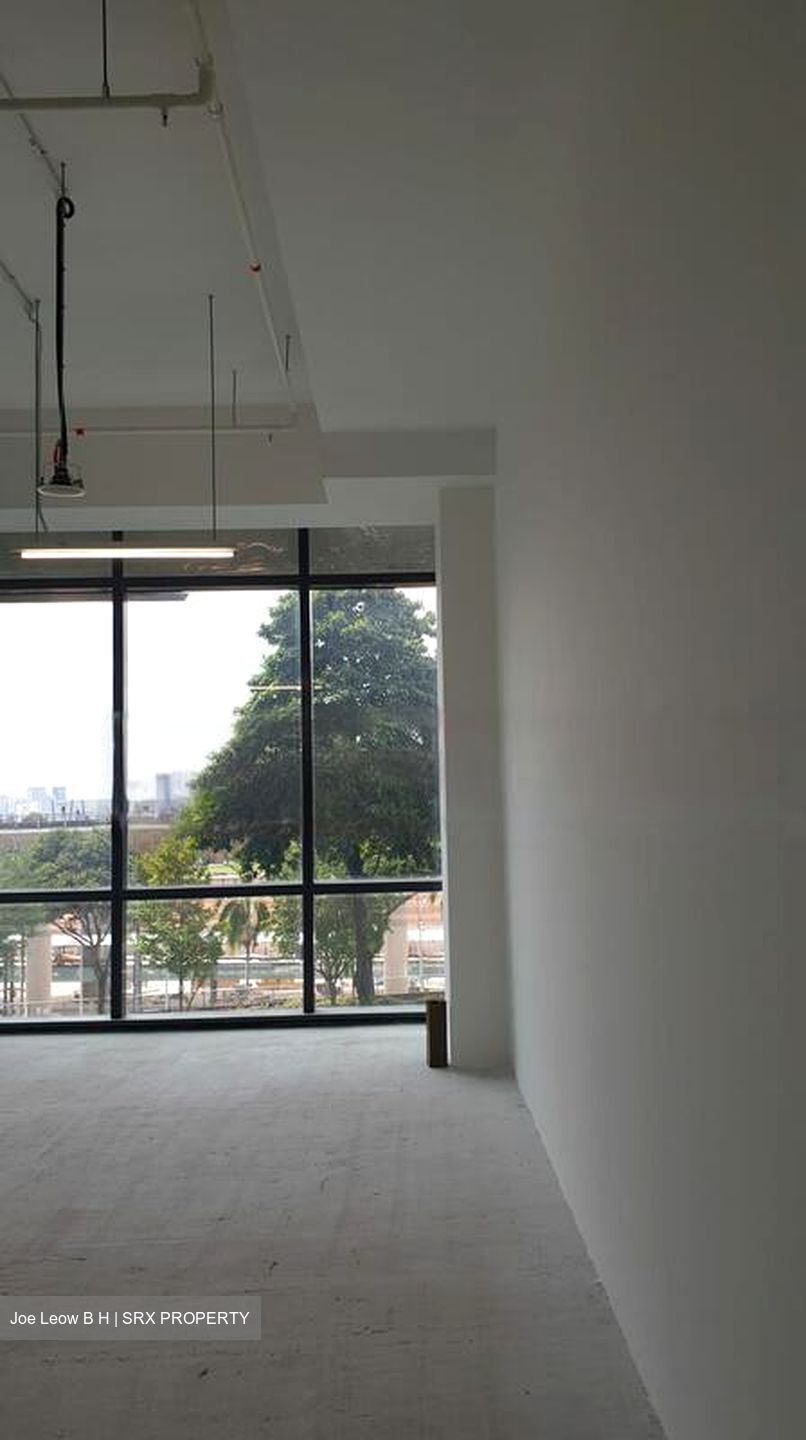 Woods Square (D25), Office #619299101